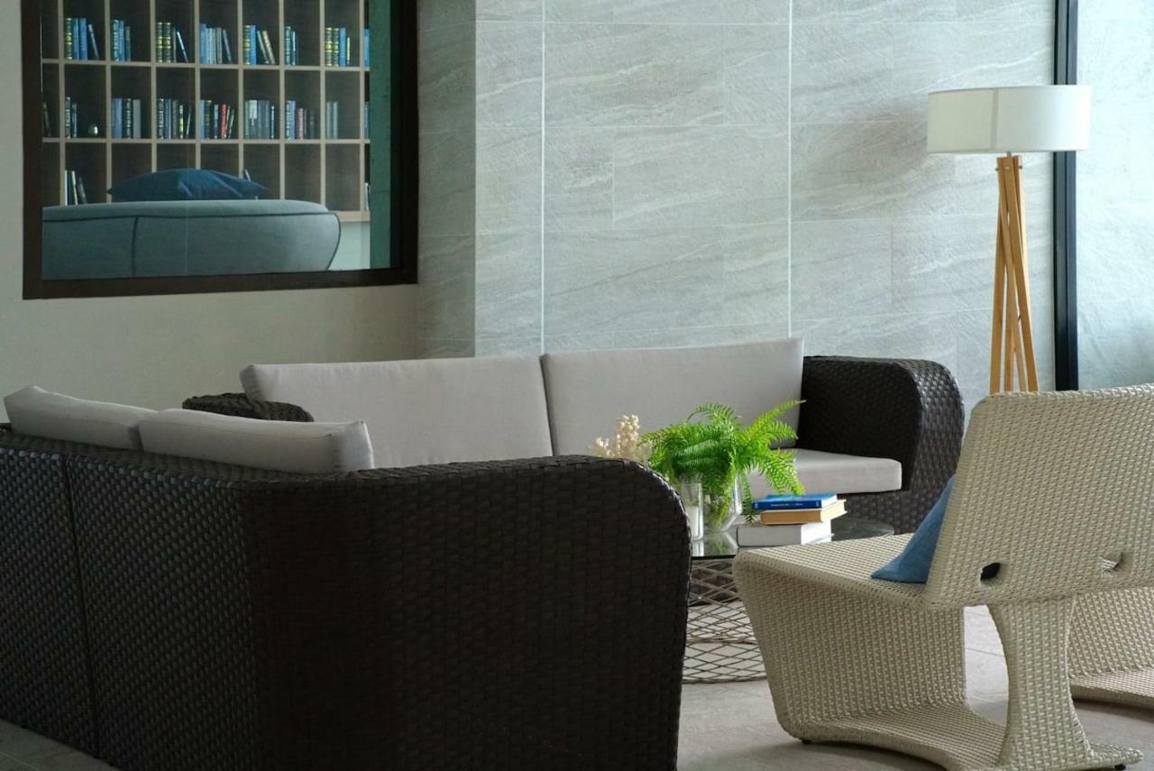Ar Aeras Pattaya Apartment Екстериор снимка